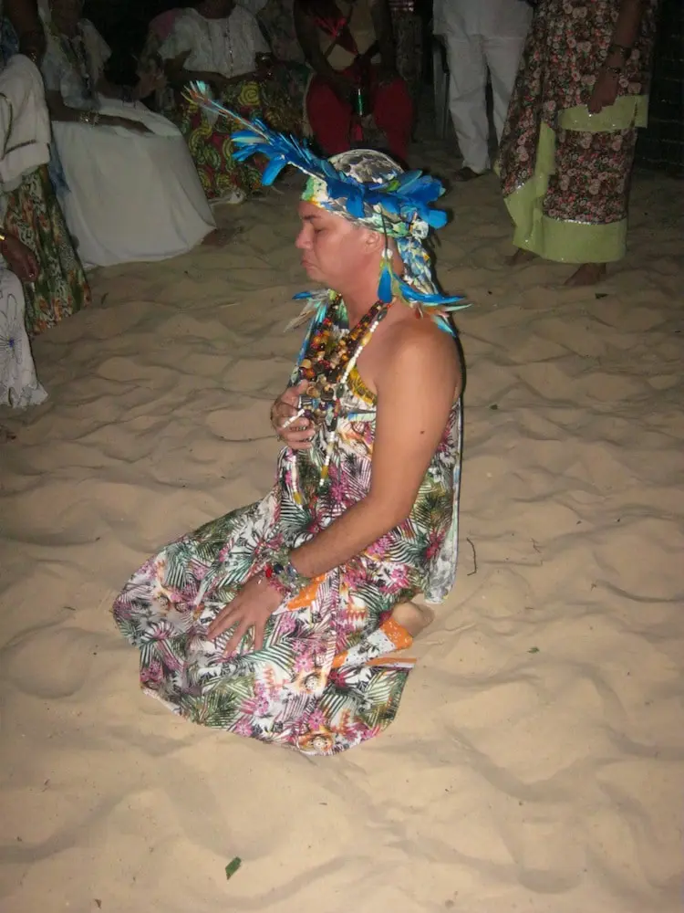 Cena de festa em homenagem à cabocla Mariana, na praia de ponta de pedras, em Santarém, Pará, em 2012