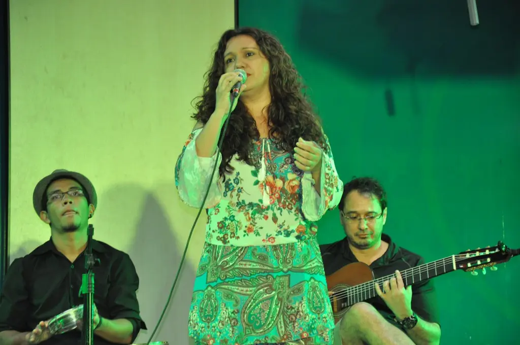 Cristina Caetano no "Wirapu'ru - Encontro Internacional de Música na Amazônia", promovido pela Ufopa em 2015.