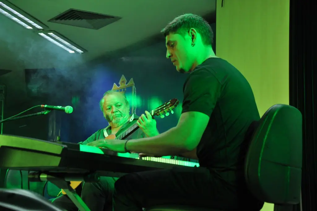 Sebastião Tapajós e Andreson Dourado. Dia 10/12/2015, na abertura do show de George Costa e Henrique Neto.
