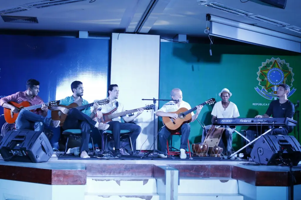 Duo George Costa e Henrique Neto, Flávio Costa e Sebastião Tapajós no "Wirapu'ru - Encontro Internacional de Música na Amazônia", promovido pela Ufopa em 2015.
