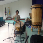 Everson César gravando no auditório da Ufopa (unidade Tapajós), em 06/03/2016. Eversón César gravando tambor para o álbum Nheengatu (Canções na Língua Geral Amazônica), no auditório da Ufopa.