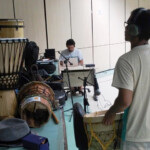 Everson César gravando no auditório da Ufopa (unidade Tapajós), em 06/03/2016. Eversón César gravando percussão para o álbum Nheengatu (Canções na Língua Geral Amazônica), no auditório da Ufopa.